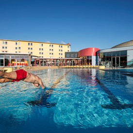 Kinderhotel: Große Poolanlage im Resort - H2O Hotel-Therme-Resort