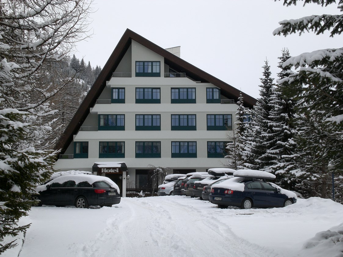 Kinderhotel: Das Hotel Nockalm im Winter - Nockalm