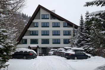 Kinderhotel: Das Hotel Nockalm im Winter - Nockalm