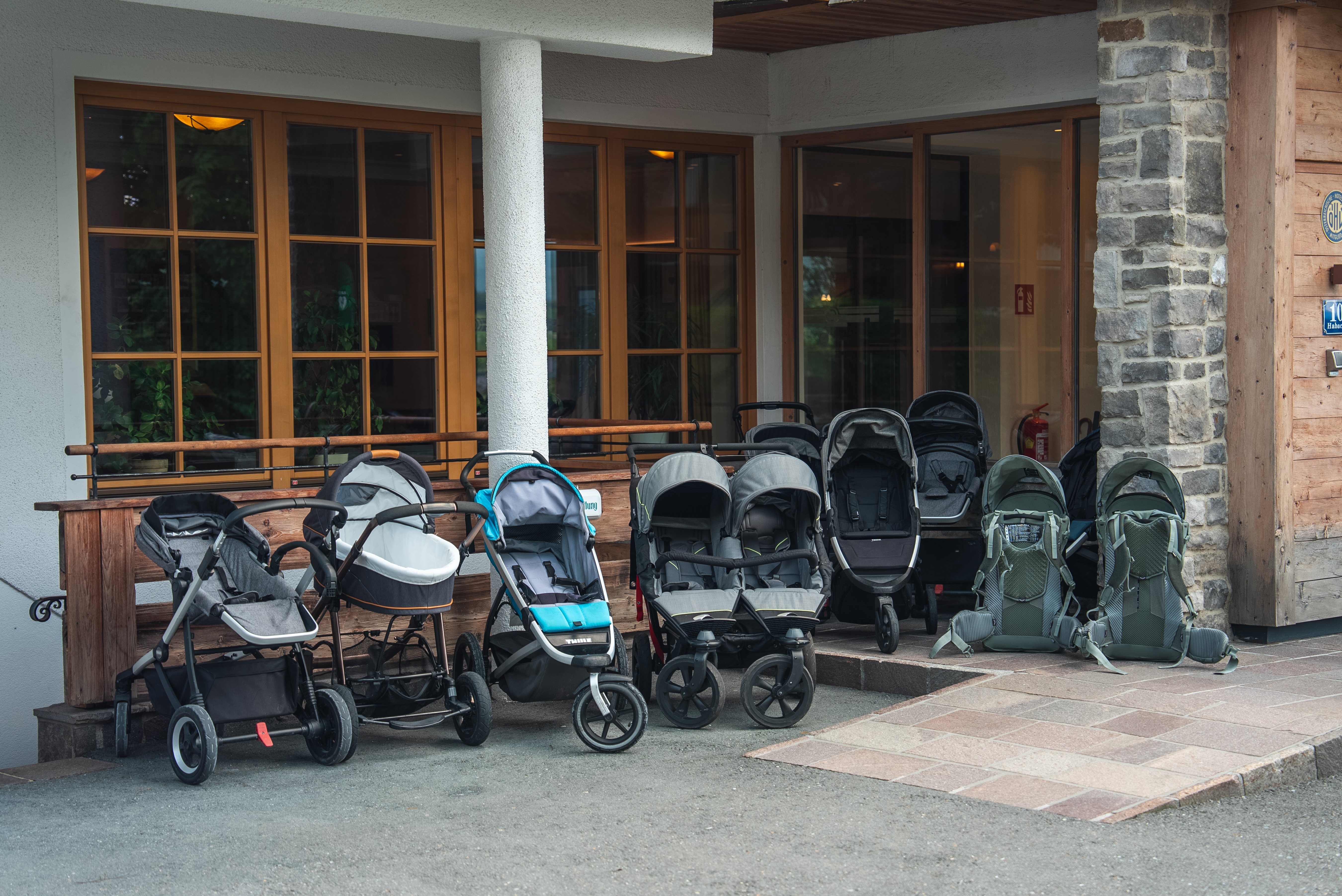 Kinderhotel: Kinderwagen und Tragenverleih - Hotel babymio