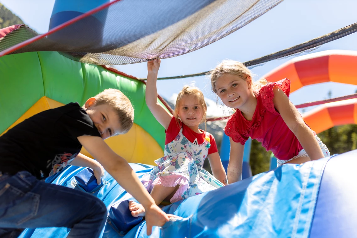 Kinderhotel: Hüpfburg Gaudi - Kinder- & Gletscherhotel Hintertuxerhof