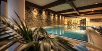 Familienhotel - Kletterwand - Eibenstock - Pool im Elldus Spa - Elldus Resort - Familotel Erzgebirge