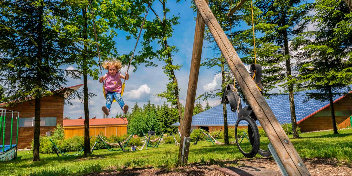 Kinderhotel: Waldspielplatz - ULRICHSHOF Baby & Kinder Bio-Resort