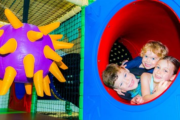 Kinderhotel: Playground - ULRICHSHOF Nature · Family · Design