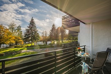 Kinderhotel: Balkon Komfort Zimmer - Sporthotel & Resort Grafenwald