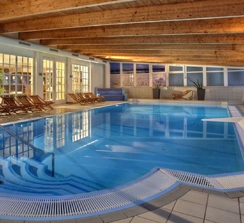 Kinderhotel: Schwimmbad - Suite Hotel Binz