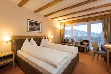 Kinderhotel: Doppelzimmer Standard Balkon - Sunstar Hotel Davos - Sunstar Hotel Davos
