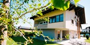 Familienhotel - PLZ 9122 (Österreich) - Unsere Villa Karglhof mit neu renovierten Wohnungen und Suiten. - Ferienwohnungen und Seebungalows am Faaker See - Karglhof OG