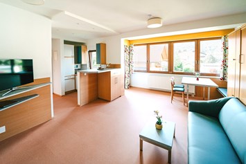 Kinderhotel: Neu renovierte Wohnungen - Ferienwohnungen und Seebungalows am Faaker See - Karglhof OG