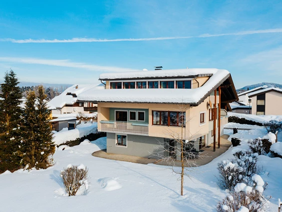 Kinderhotel: Villa Karglhof - im Winter - Ferienwohnungen und Seebungalows am Faaker See - Karglhof OG