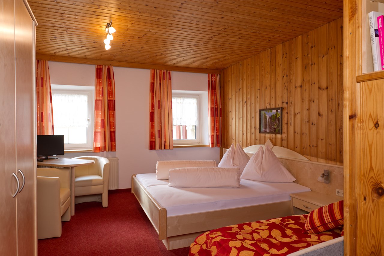 Hotel Eggerhof Zimmerkategorien Familienzimmer "Hochalmspitze"