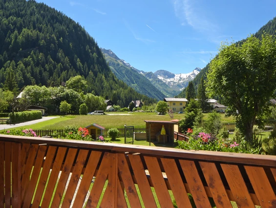 Kinderhotel: Panoramaausblick Familienzimmer "Feldseekopf" - Hotel Eggerhof