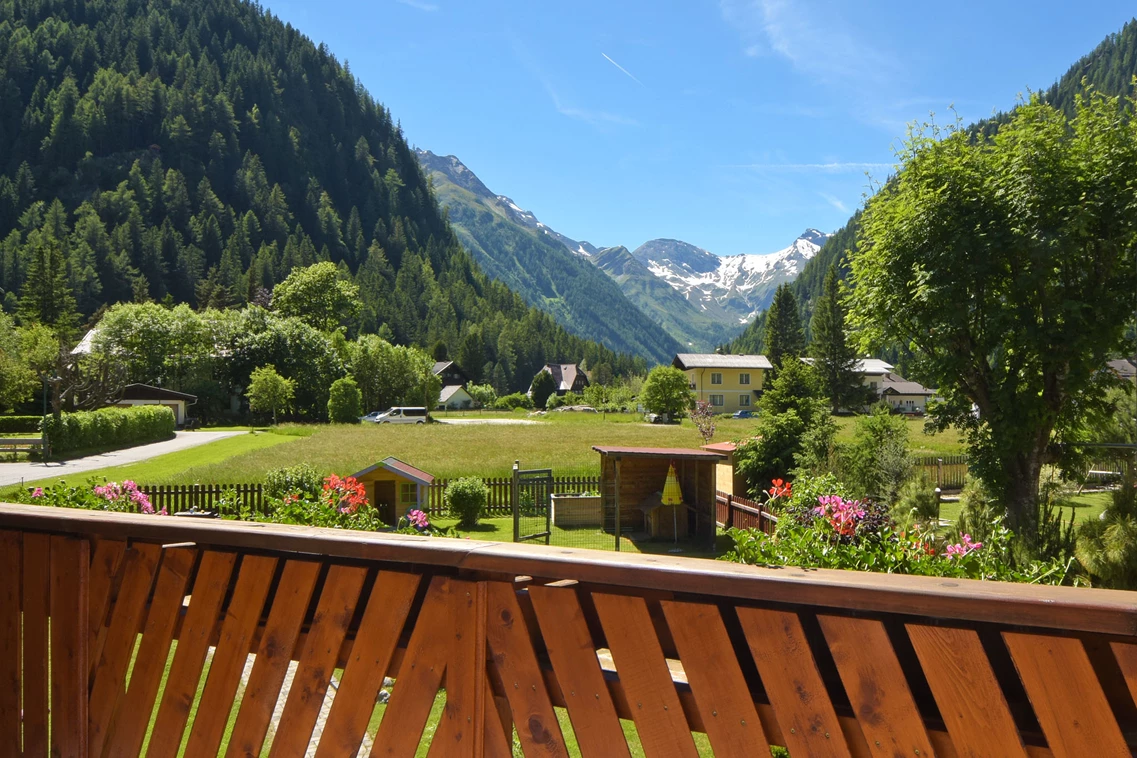 Kinderhotel: Panoramaausblick Familienzimmer "Feldseekopf" - Hotel Eggerhof