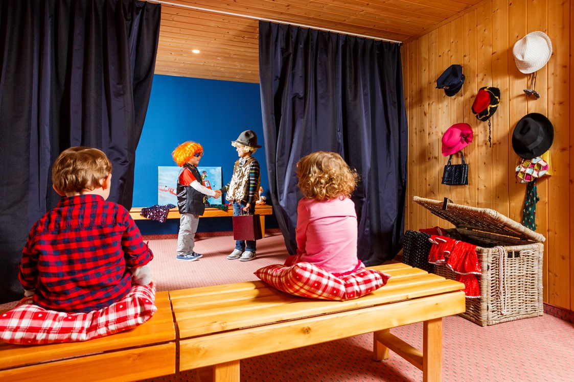 Kinderhotel: Kinderzimmer + Gamezimmer für Gross und Klein - Hotel Sport Klosters