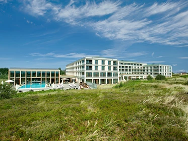 Kinderhotel: Außenansicht vom A-ROSA Sylt - A-ROSA Sylt