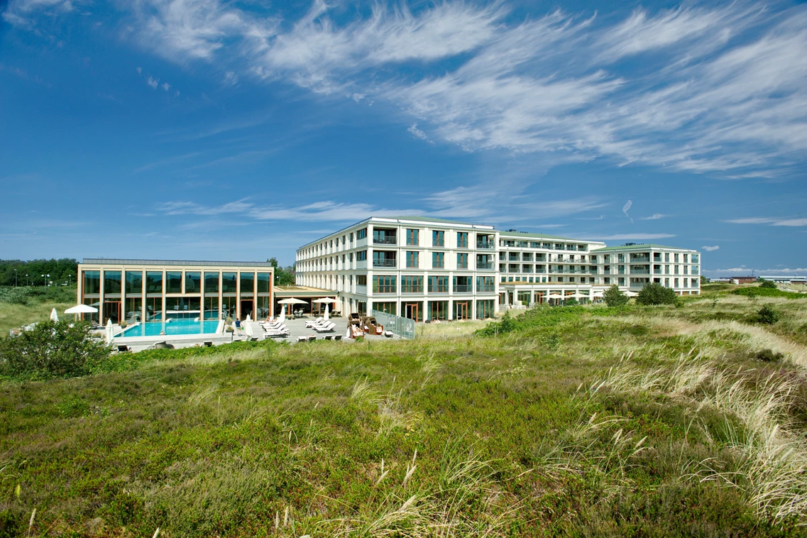 Kinderhotel: Außenansicht vom A-ROSA Sylt - A-ROSA Sylt