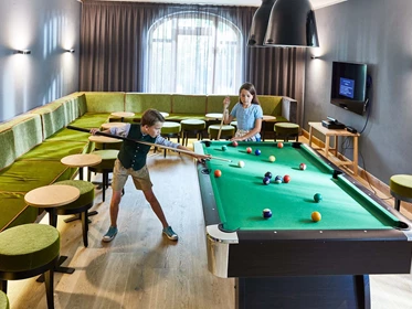 Kinderhotel: Kids Club, Billiard - Hotel Bachmair Weissach