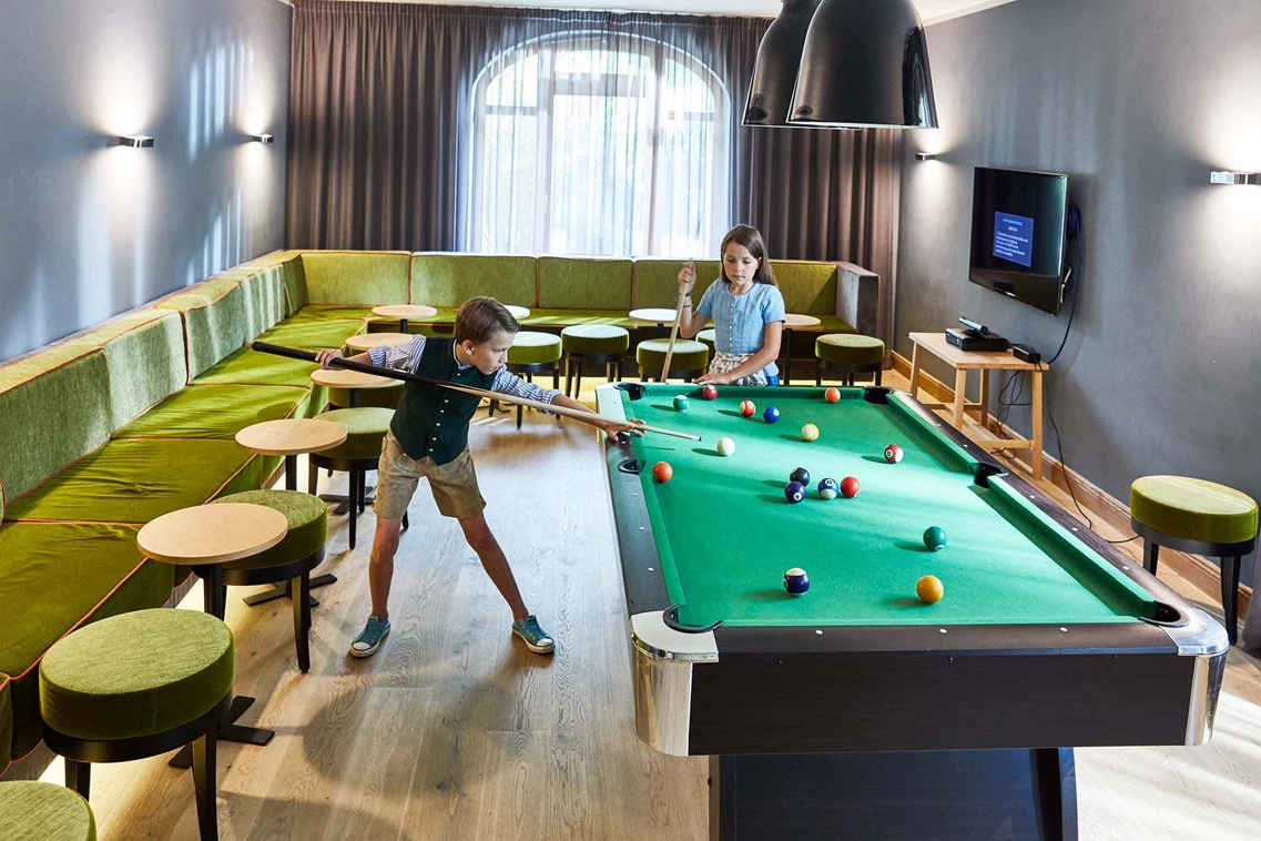 Kinderhotel: Kids Club, Billiard - Hotel Bachmair Weissach