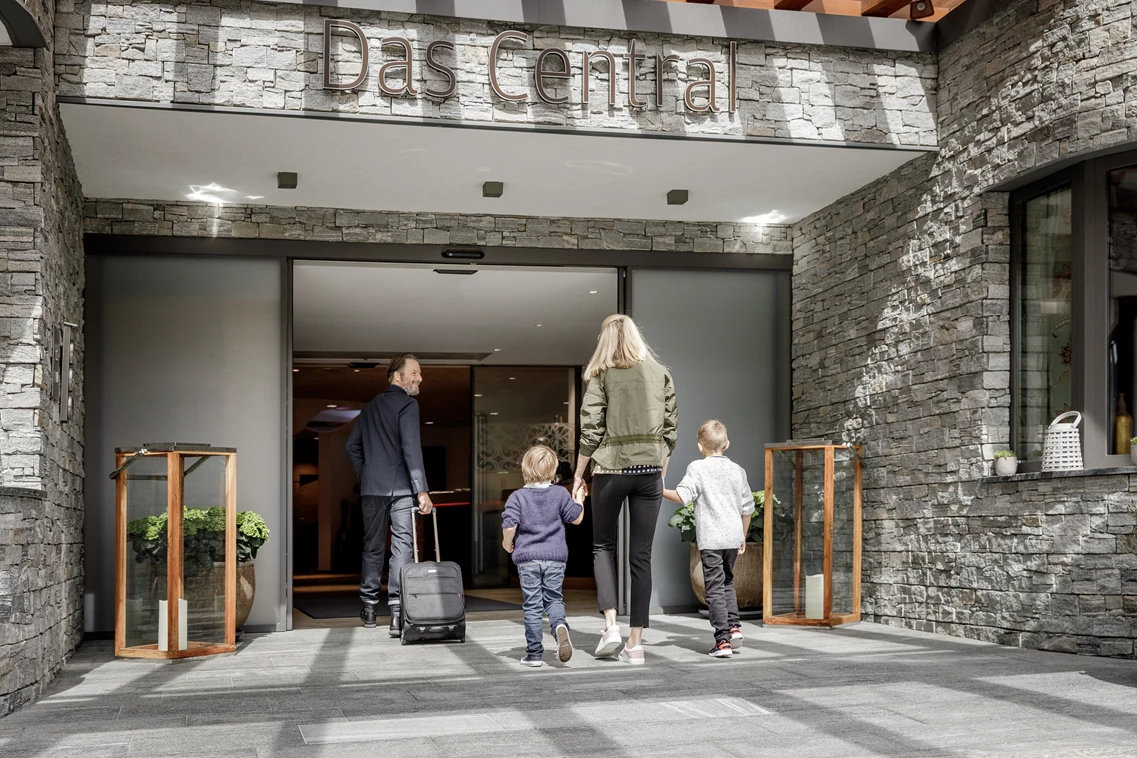 Kinderhotel: Familienurlaub im Hotel Das Central - Das Central - Alpine. Luxury. Life.