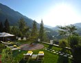 Kinderhotel: Gartenanlage mit Ausblick - Alpines Lifestyle Hotel Tannenhof