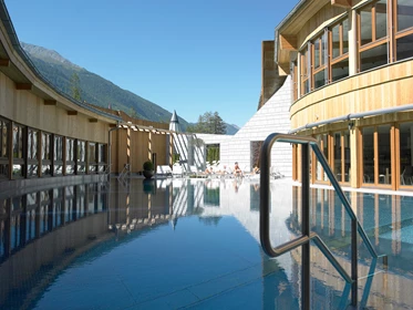 Kinderhotel: AQUA DOME - Tirol Therme Längenfeld