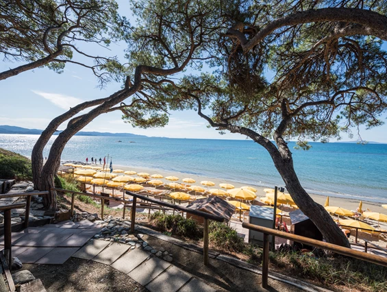 Kinderhotel: Hauseigener Strand in Follonica - Il Pelagone Hotel & Golf Resort Toscana