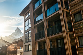 Kinderhotel: Zimmer und Appartements mit Aussicht auf das Matterhorn. - Resort La Ginabelle