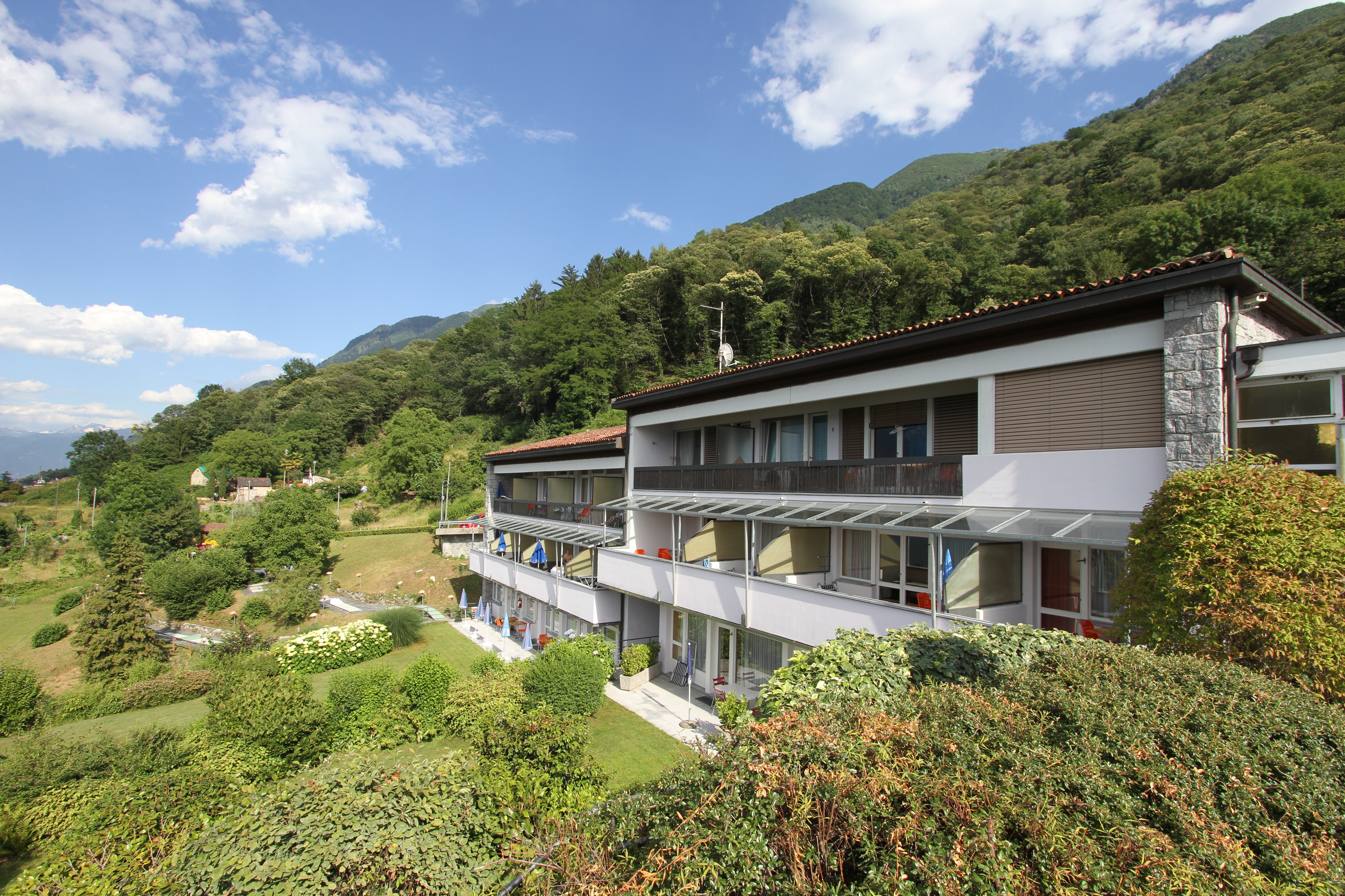 Familienhotel: Aussenansicht - Familienhotel La Campagnola - Hotel | Umgebung