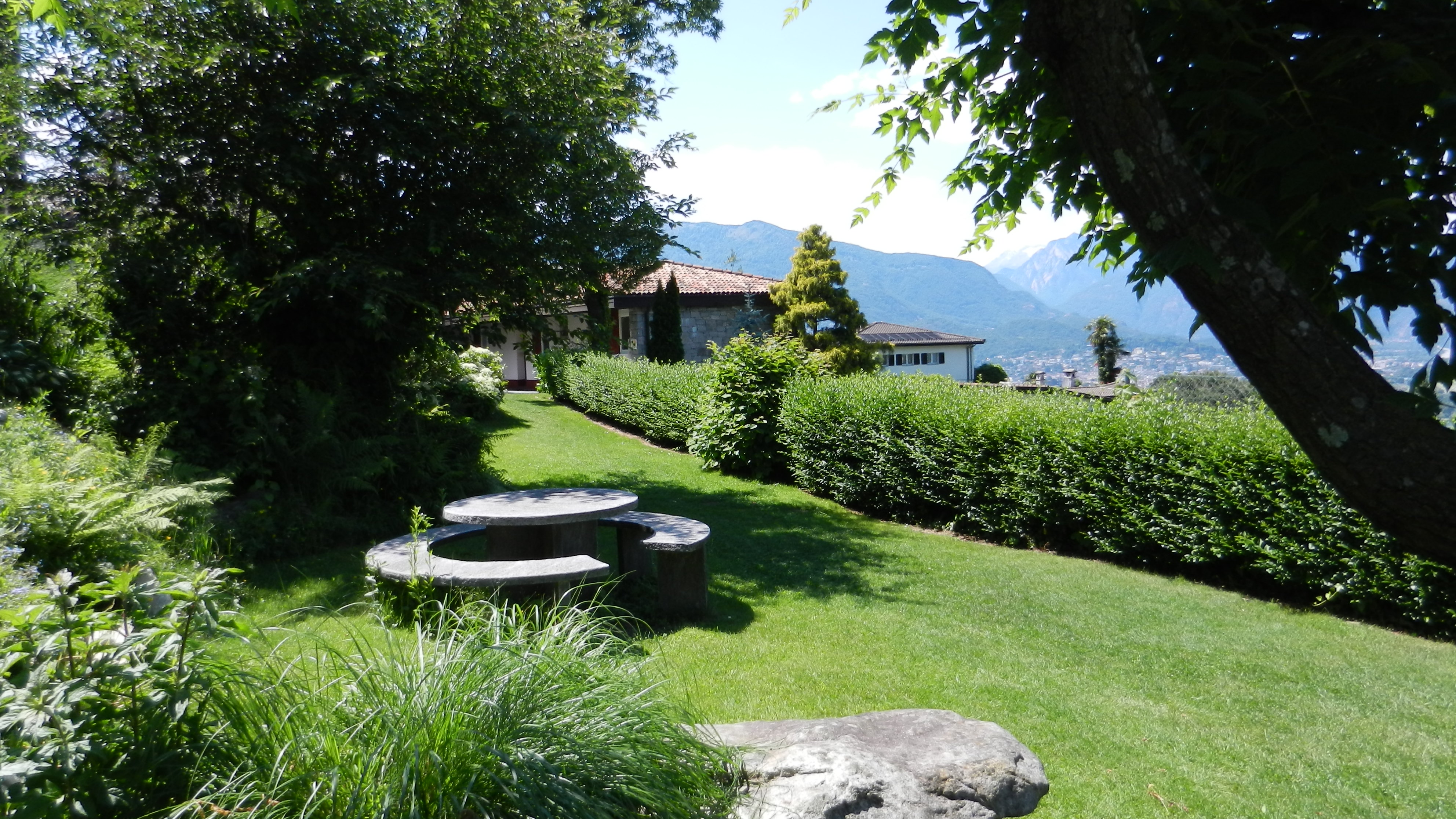 Familienhotel: Garten - Familienhotel La Campagnola - Hotel | Umgebung