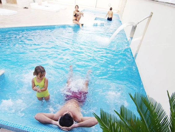 Kinderhotel: Jacuzzi mit Wasserfall - FAMILY HOTEL Playa Garden