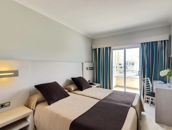 Kinderhotel: Appartement mit seitlichem Meerblick - FAMILY HOTEL Playa Garden