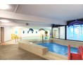 Kinderhotel: Indoorpool mit Kinderpool - Gut Wenghof - Family Resort