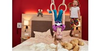 Familienhotel - PLZ 5453 (Österreich) - Zimmer mit viel Spaß für die Kinder - Gut Wenghof - Family Resort