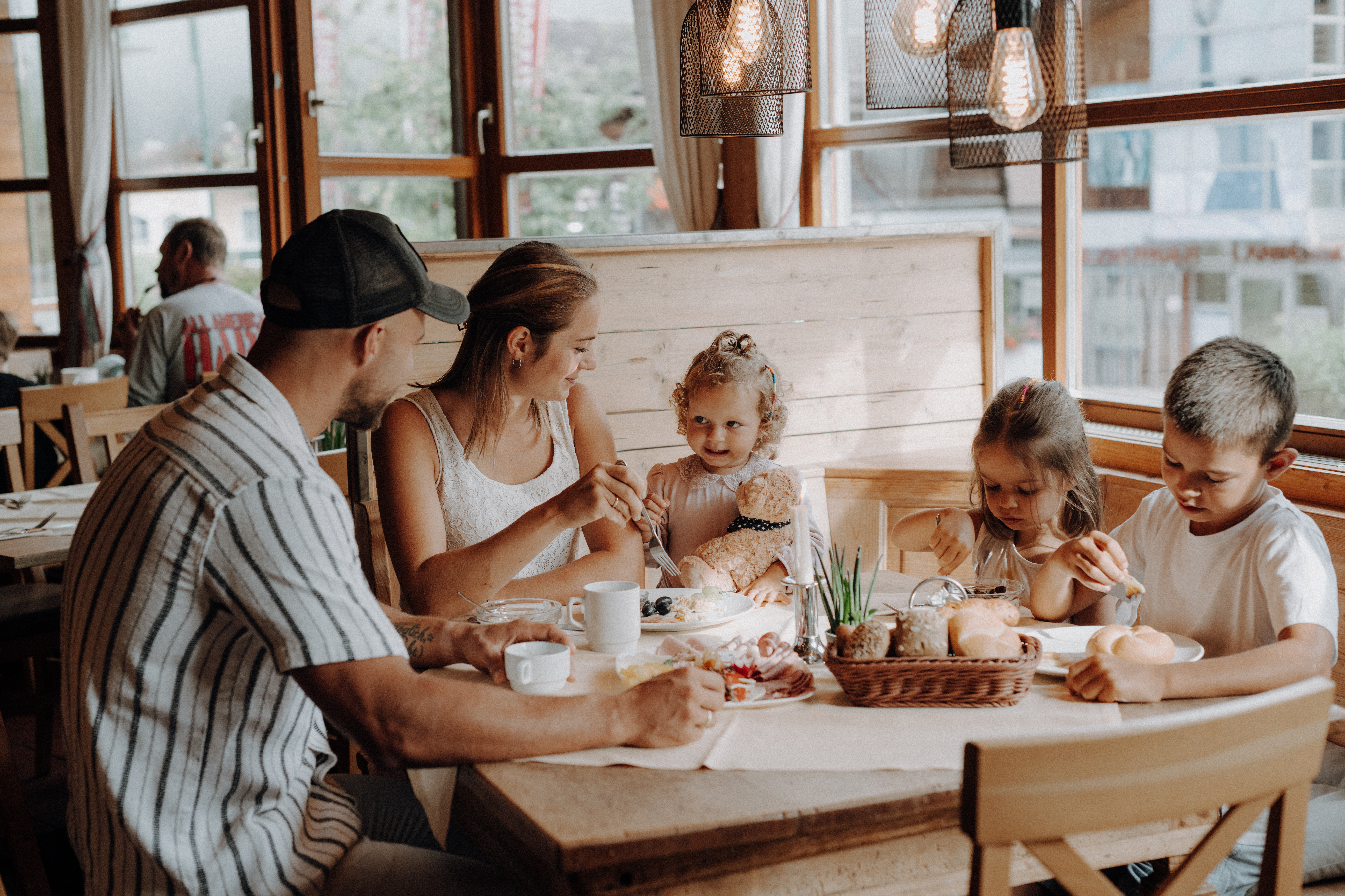 Familienhotel - Verpflegung: All-inclusive - Fuschl am See - Panoramarestaurant - Gut Wenghof - Family Resort