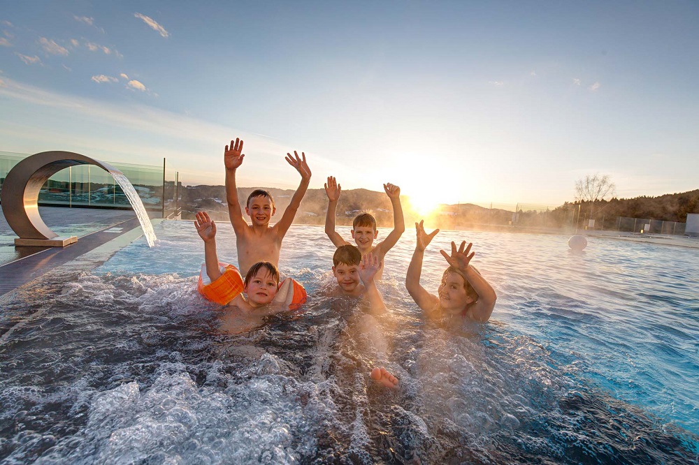 Kinderhotel: Ganzjahres Außenpool - AIGO welcome family 4*S