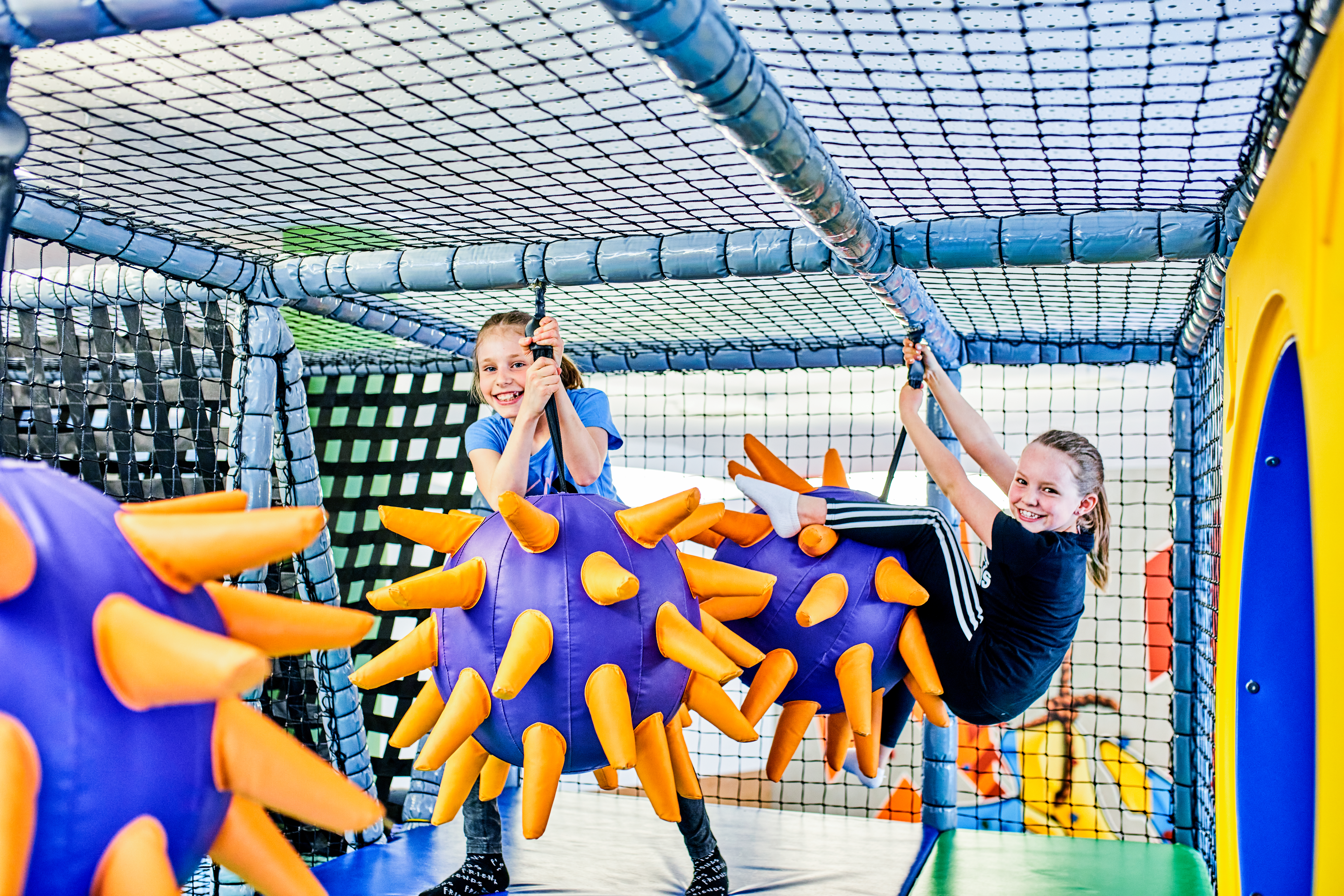 Familienhotel - Pools: Infinity Pool - Linz (Oberösterreich) - Spaß in der Softplayanlage - AIGO welcome family 4*S