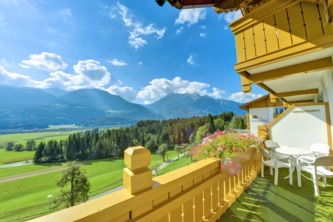 Kinderhotel: Aussicht Südbalkon: https://www.glocknerhof.at/sommerpreise.html - Hotel Glocknerhof