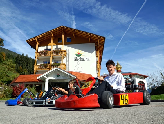 Kinderhotel: Gokart fahren - wöchentlich im Sommer - Hotel Glocknerhof