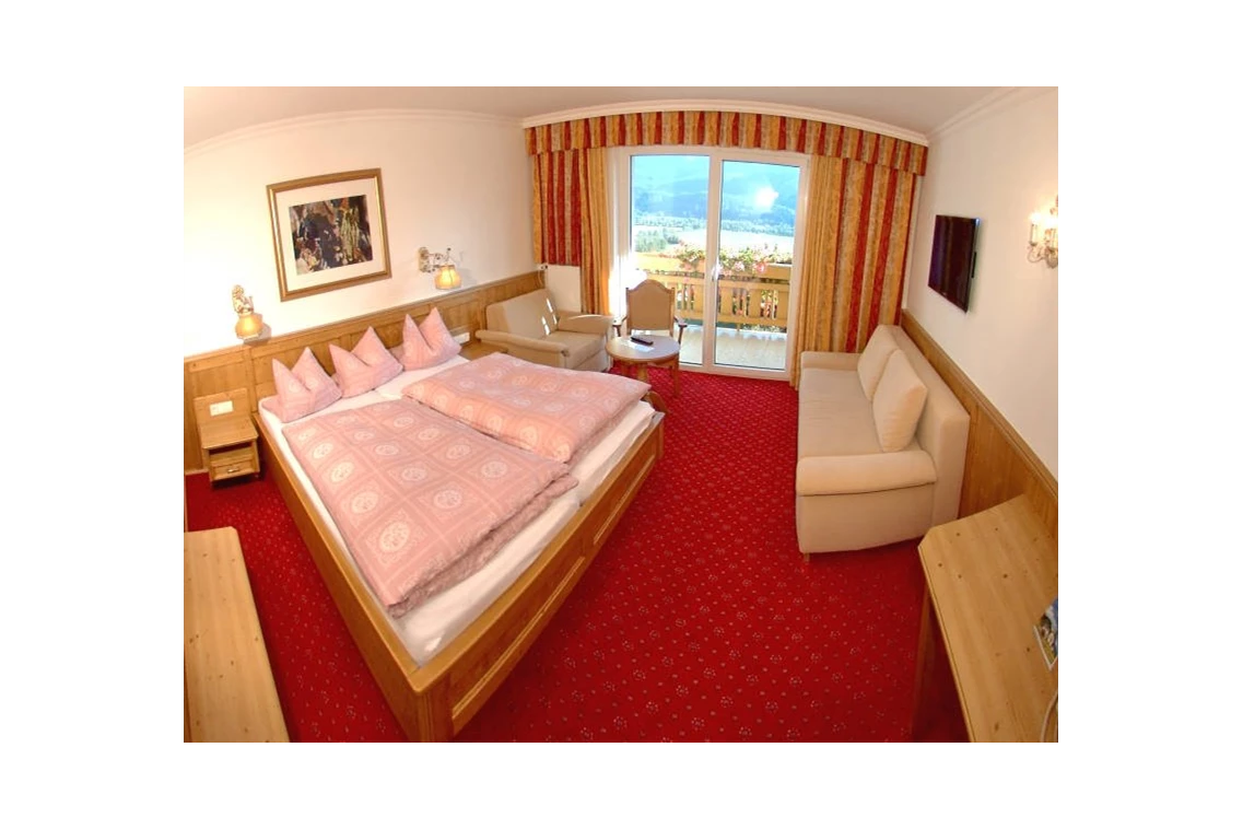 Kinderhotel: Doppelzimmer Deluxe im Haupthaus: https://www.glocknerhof.at/zimmerpreise.html - Hotel Glocknerhof