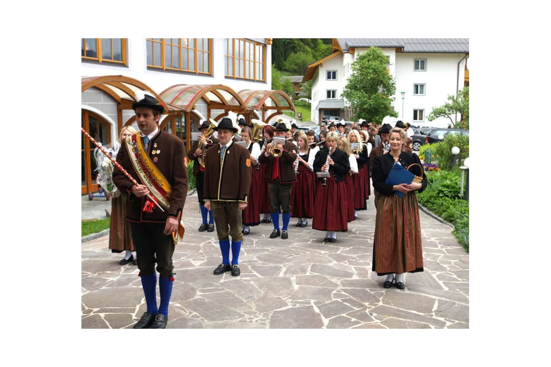 Kinderhotel: Brauchtum: Trachtenkapelle Berg im Drautal: https://www.glocknerhof.at/kaerntner-brauchtum.html - Hotel Glocknerhof