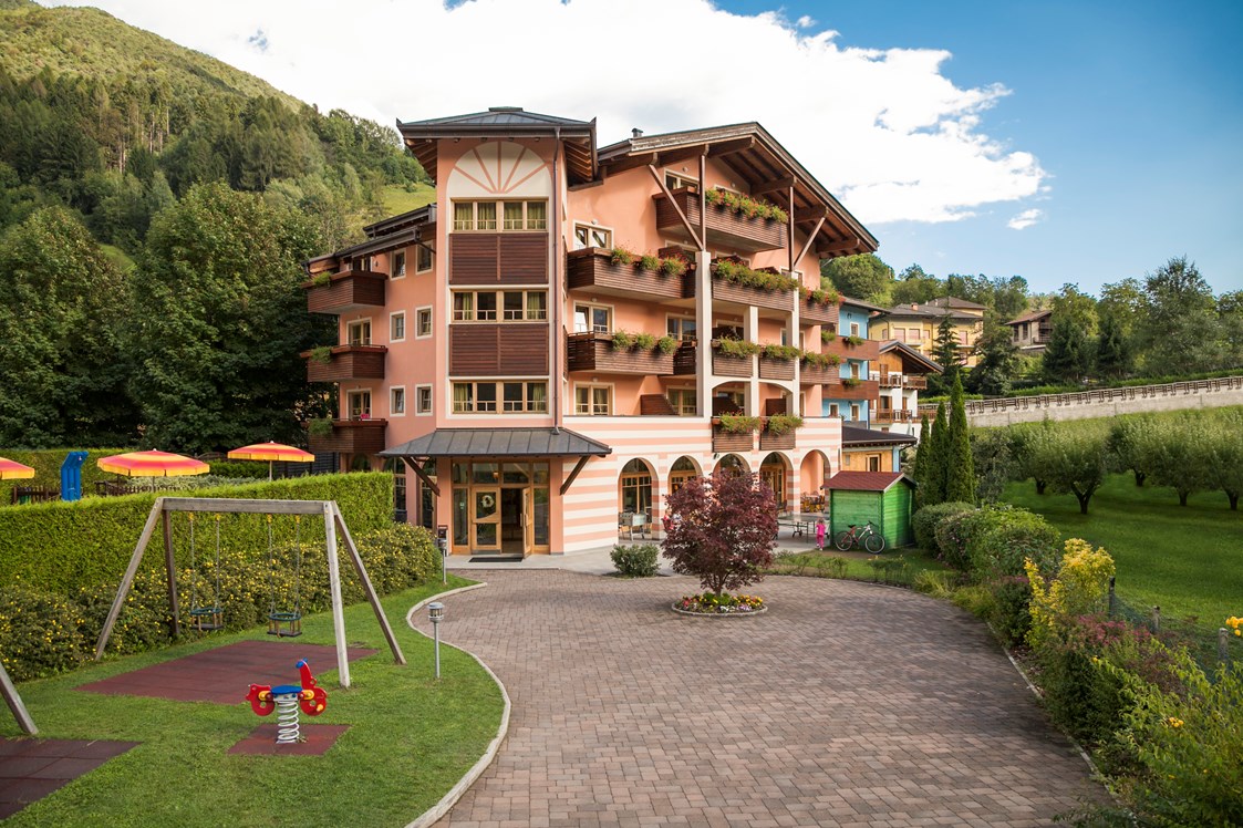 Kinderhotel: Familienhotel am Gardasee - Family Hotel Adriana