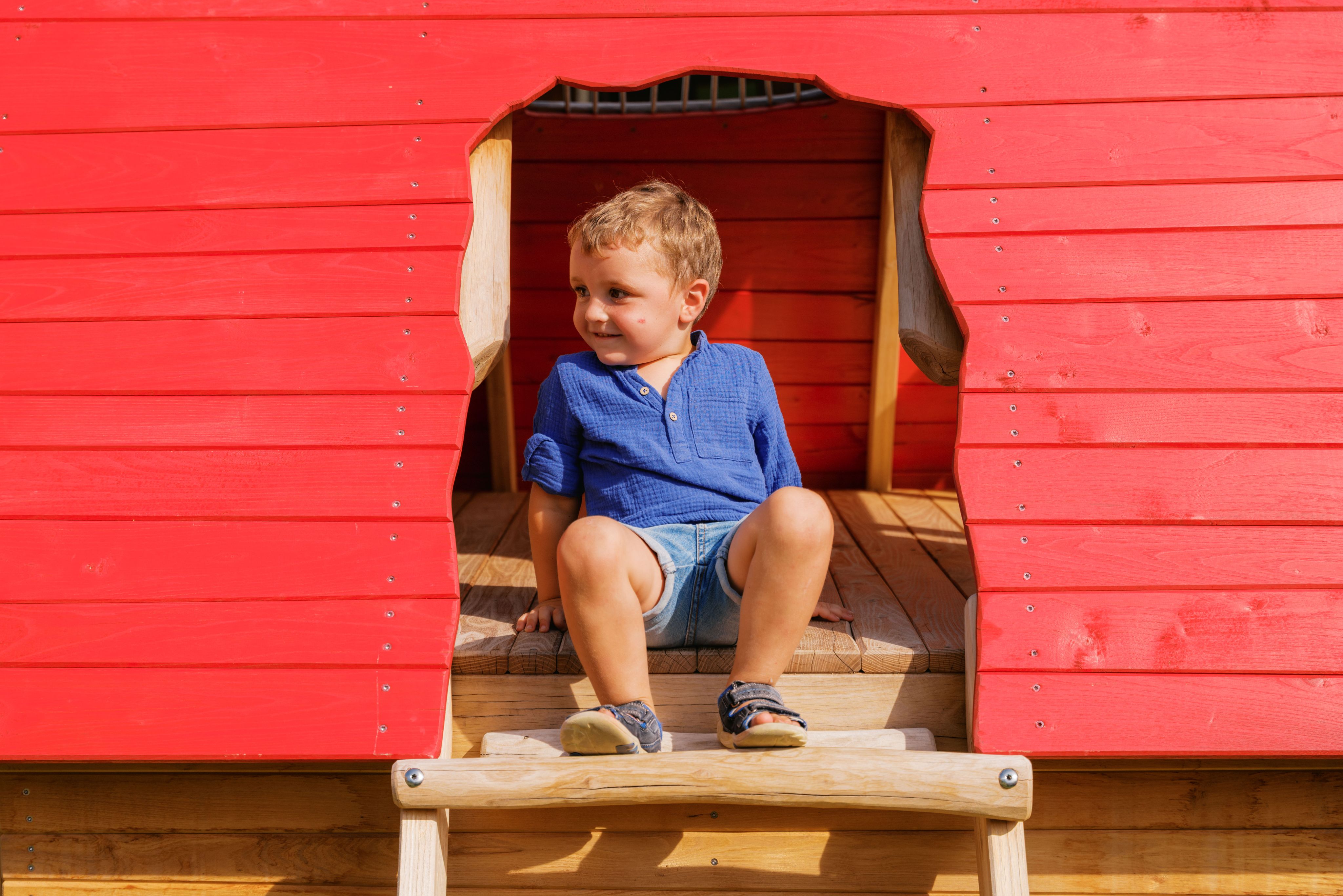 Kinderhotel: Tonis Bauernhof Spielplatz - MONDI Familien & Aktivresort Oberstaufen - Spielen | Entdecken