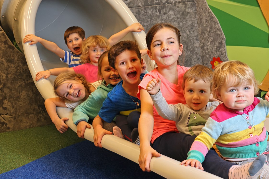 Kinderhotel: Indoorspielplatz - MONDI Resort Oberstaufen