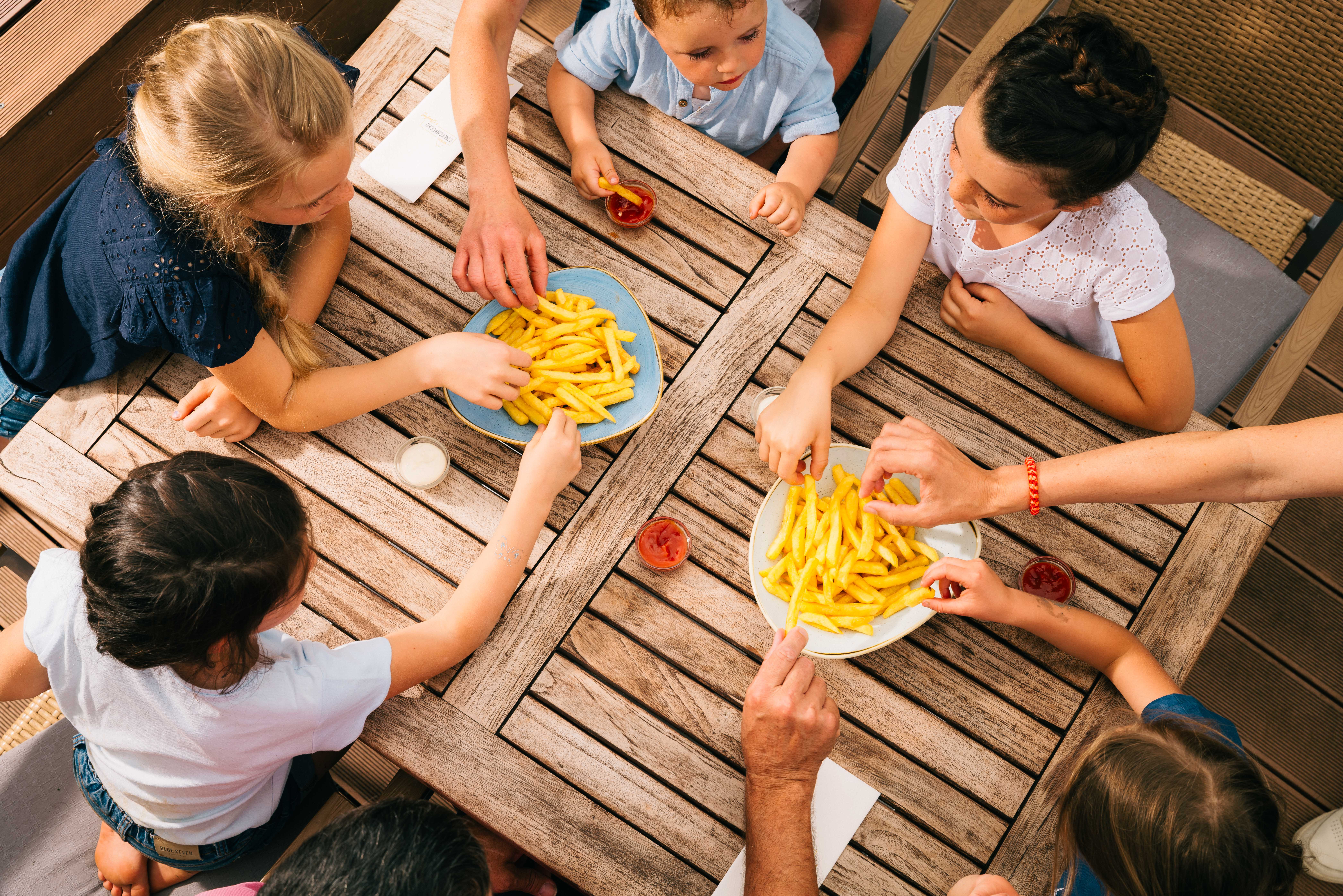 Kinderhotel: Familienfreundliches Restaurant mit Kinderkarte - MONDI Resort Oberstaufen - Essen | Trinken