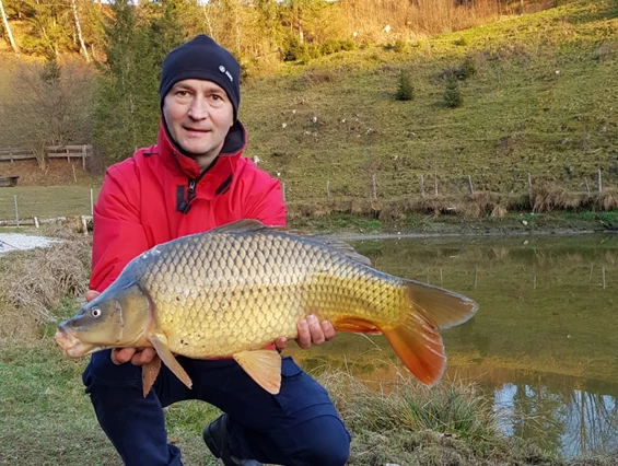 Kinderhotel: Petri heil im Oktober  am Angelteich - Sport & Familienhotel Bärenwirt