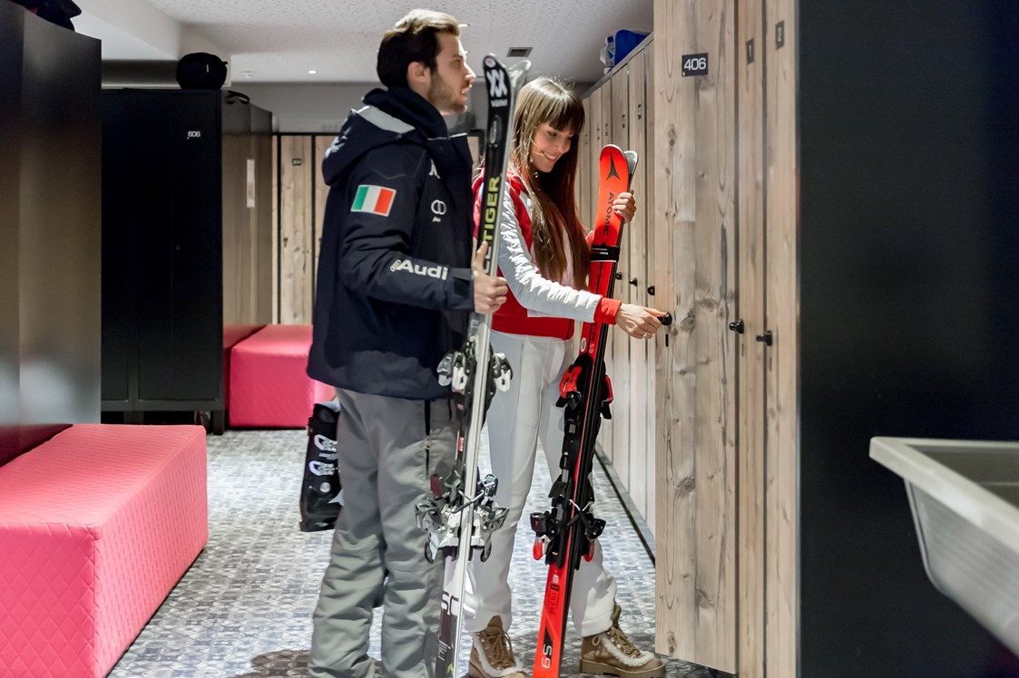 Kinderhotel: Skiraum mit Skiverleih (Direkt im Hotel) - Aktiv-& Wellnesshotel Bergfried