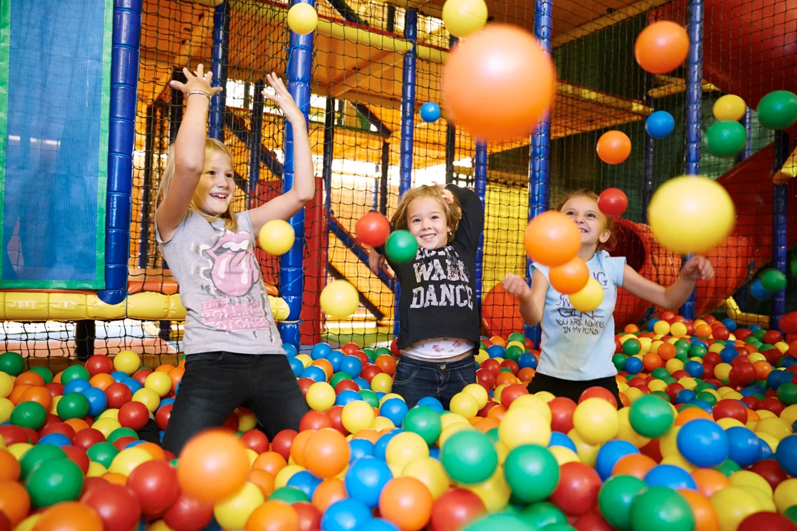 Kinderhotel: Coole Kinderspielewelt & Teens-Area auf  200 m2 - Aktiv-& Wellnesshotel Bergfried