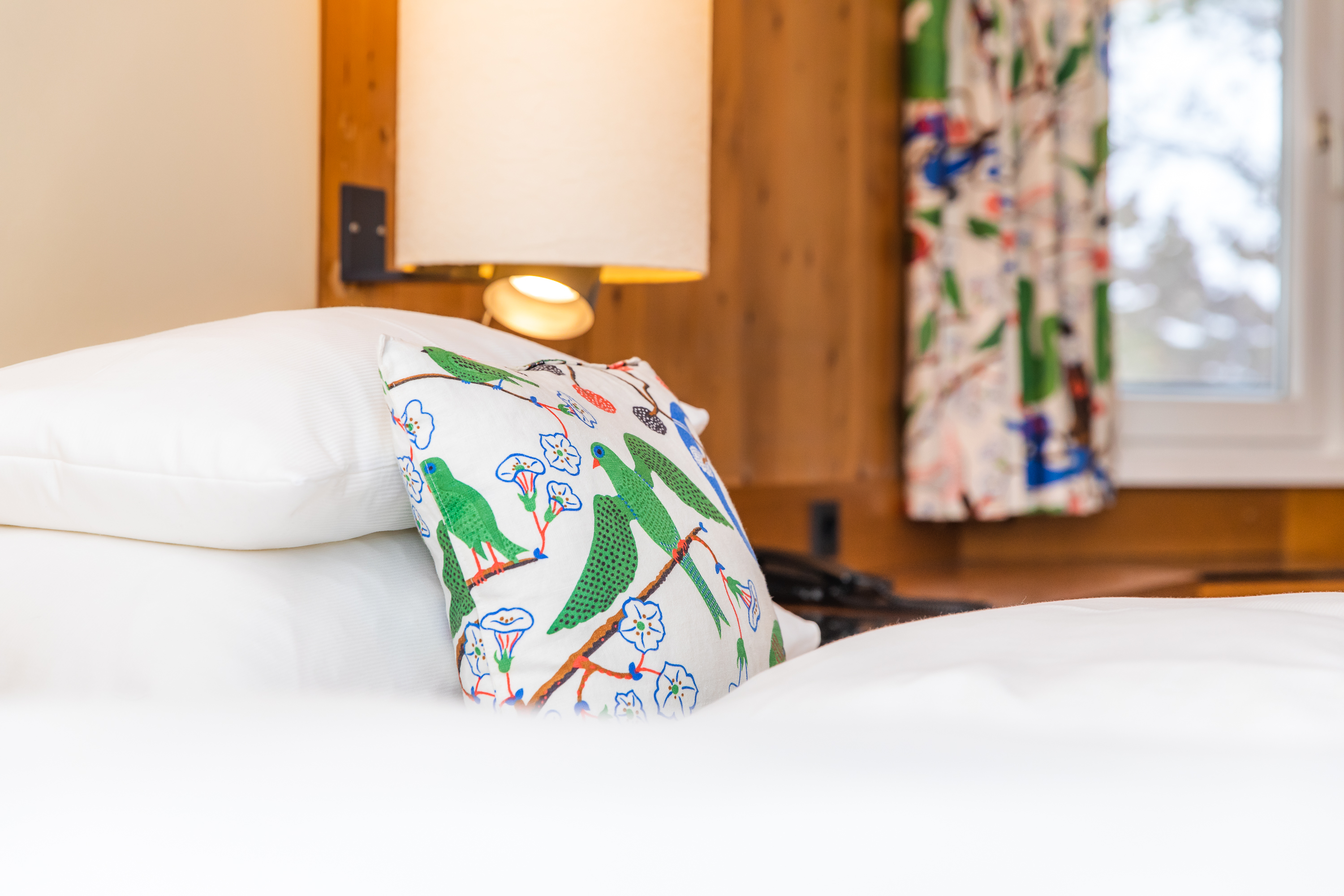 Kinderhotel: Wohn-Schlafzimmer 
Motiv "Grüner Vogel" - Familien- & Gartenhotel Theresia****S  