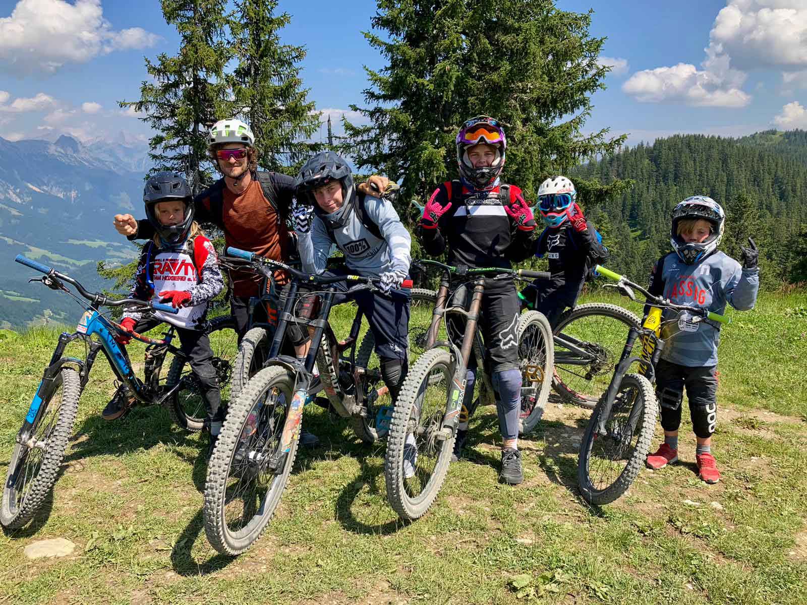 Kinderhotel: Training mit der Partner-Bikeschule SKILL - Familien- & Gartenhotel Theresia****S  
