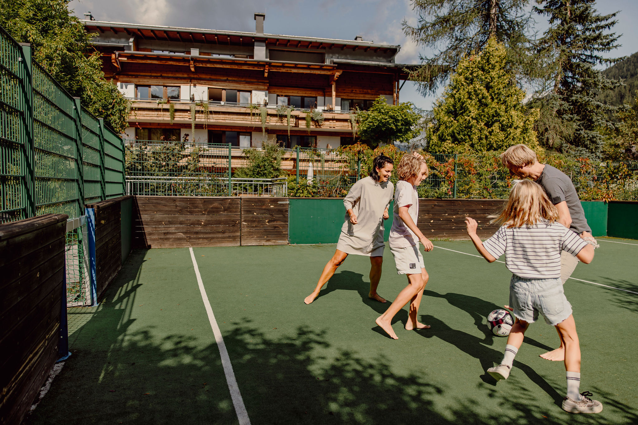 Kinderhotel: Spaß am hoteleigenen Ballsportplatz - Familien- & Gartenhotel Theresia****S  